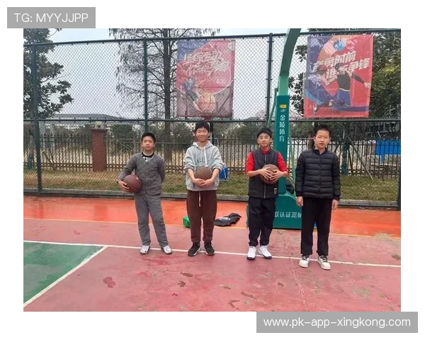 篮球学院加强青训教练员的课堂教学与场上辅导能力，篮球青训教练培训